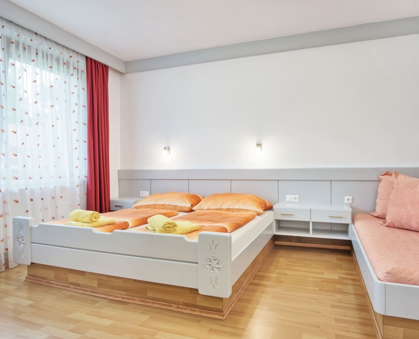 Dreibettzimmer